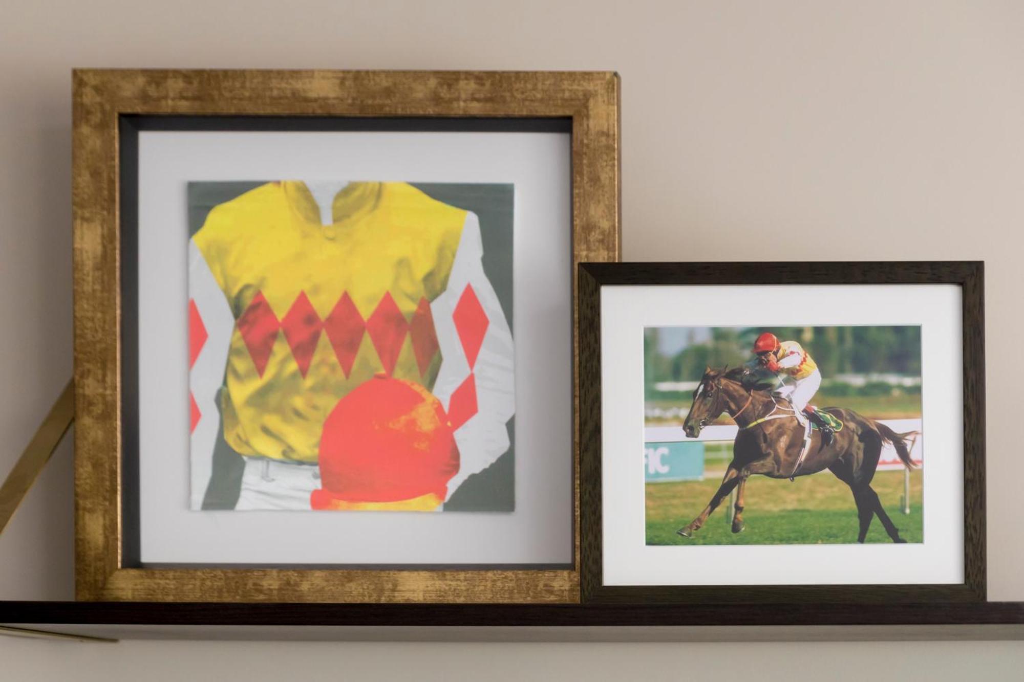 The William Inglis Mgallery Уорик-Фарм Экстерьер фото Framed photographs