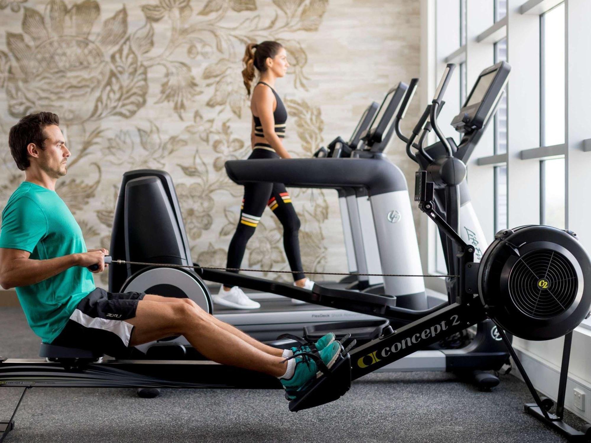 The William Inglis Mgallery Уорик-Фарм Экстерьер фото A Concept 2 model C in a gym